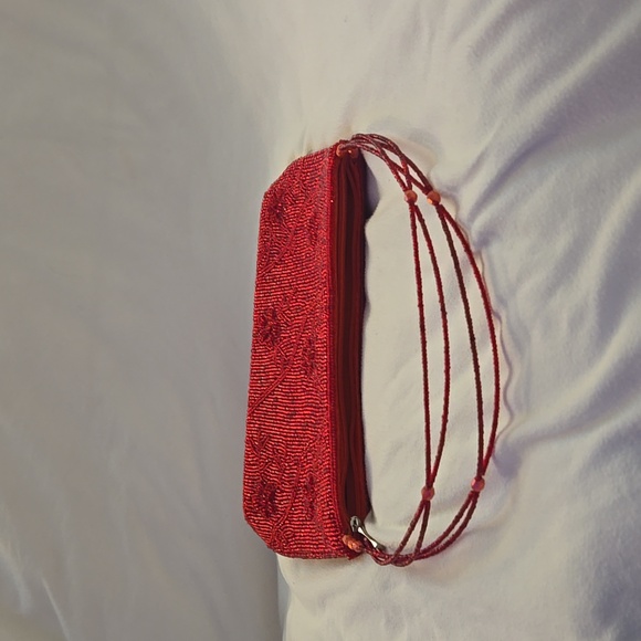 Classy red purse with beads. - Picture 6 of 12